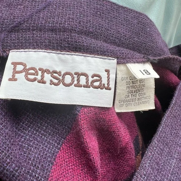 Vintage Personal size 18 union made wool pleated midi skirt with side zipper. - Picture 5 of 7